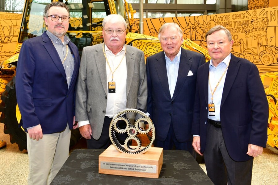 榮耀時刻！JCB傳動系統(tǒng)公司喜迎成立40周年！